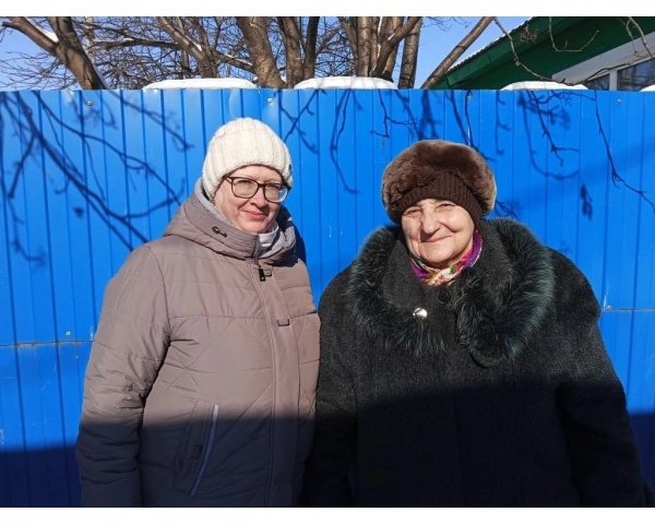 Коллектив педагогов поздравил пенсионеров с наступающим праздником