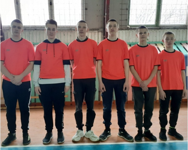 08.04.2024 в Ражевской школе состоялись зональные соревнования по волейболу. Поздравляем наших юношей с победой!