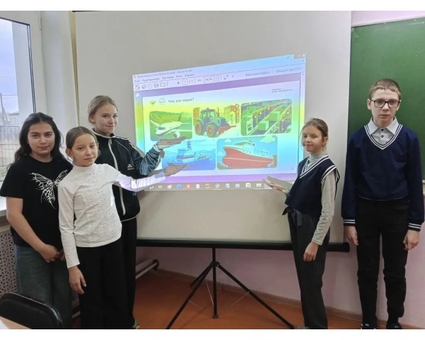 13 ноября 2025 г. в нашей школе прошли профориентационные занятия 