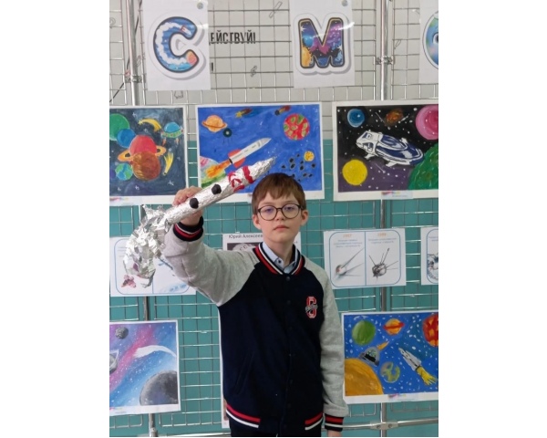 Учащиеся 4 класса принимают участие в выставке 