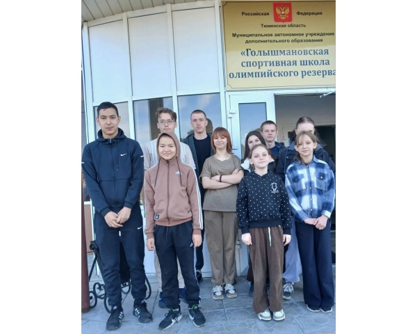 Команда учащихся школы приняла участие в районных соревнованиях по легкой атлетике, в зачет Спартакиады школьников