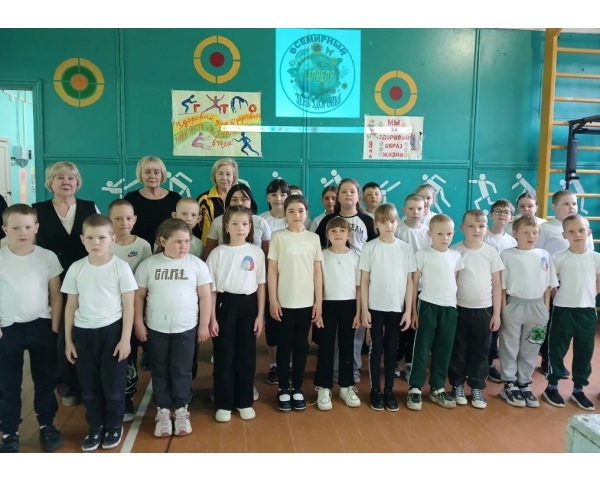 По традиции 7 апреля в нашей школе прошел День здоровья под девизом: