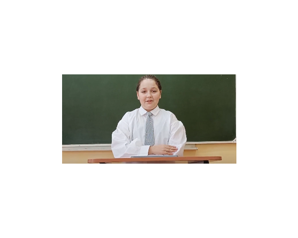 Наталья Голубева, ученица 5 класса, принимает участие в отборочном туре муниципального конкурса 